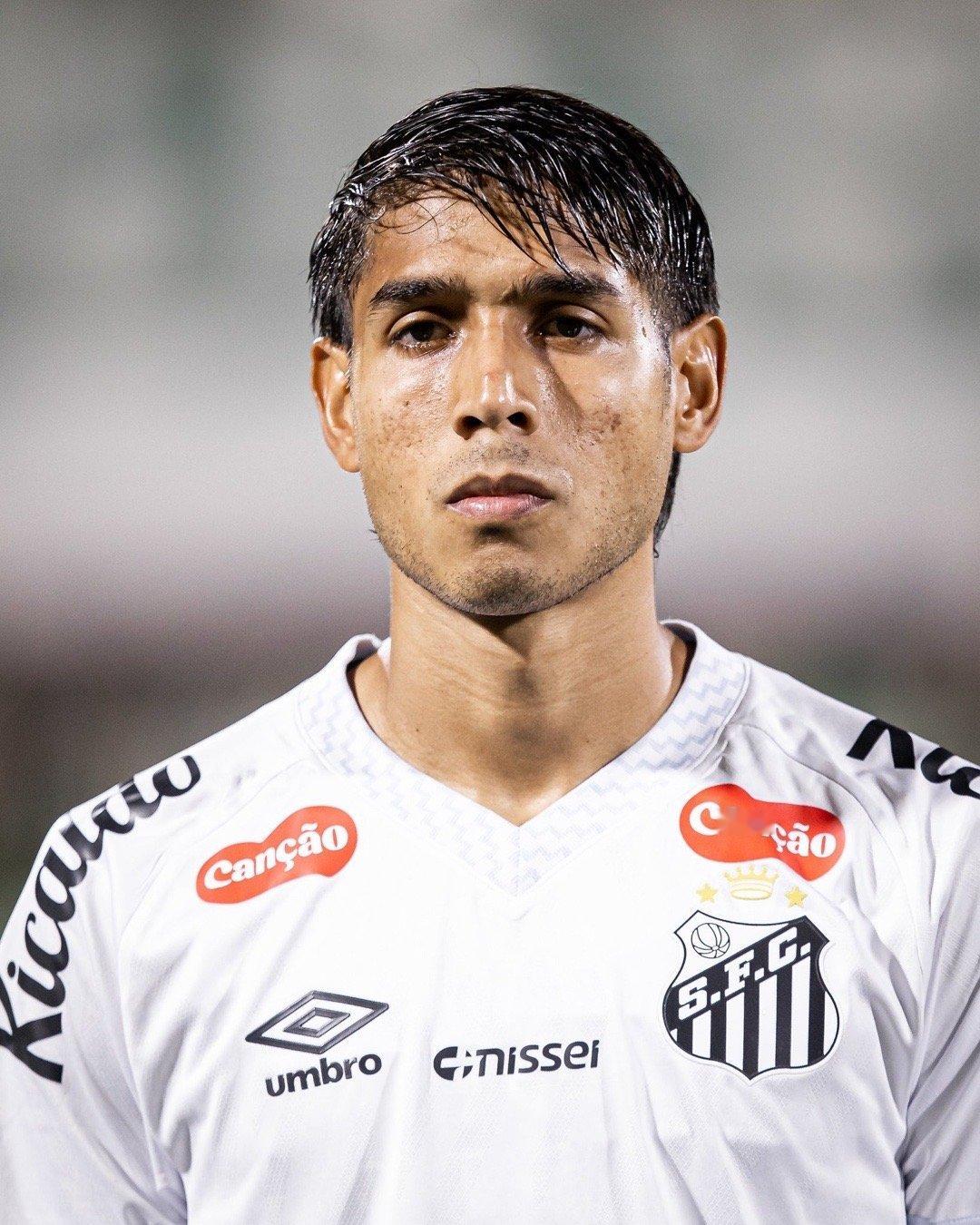 🚨CLMerlo之前有传闻的巴拉圭后卫亚历克斯·杜阿尔特不会加盟迈阿密国际队 