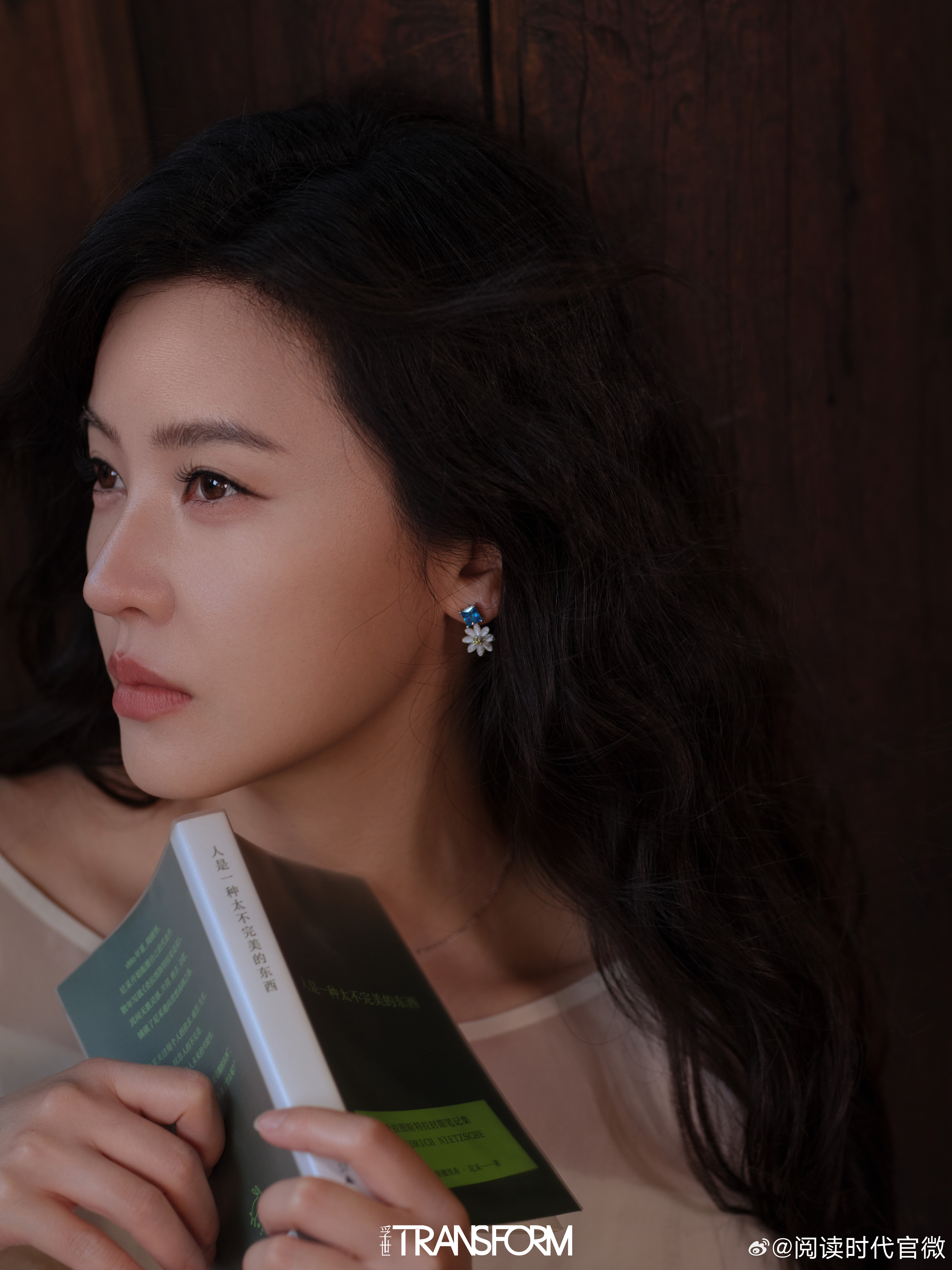 杨子姗回南京了 能够看到杨子姗回南京了，真的是得到了内心的一份归属感了。带领着更