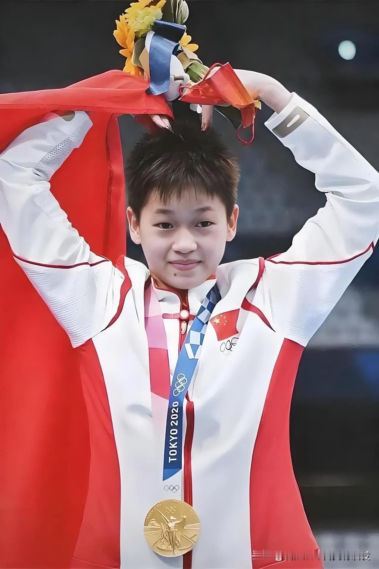 少年负壮志，一跃惊天下——致全红婵
五星红旗，迎风飘扬。🇨🇳
这面旗帜，不仅