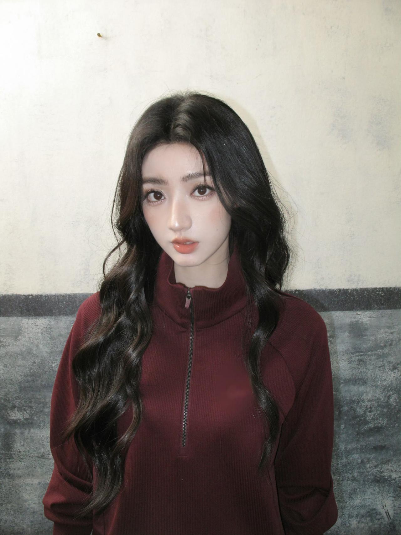 网球少女黄羿，温柔又飒的造型