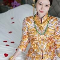 我的今日状态：😁轻松愉快
我这里的天气：🌤️多云
美女新娘穿搭写真