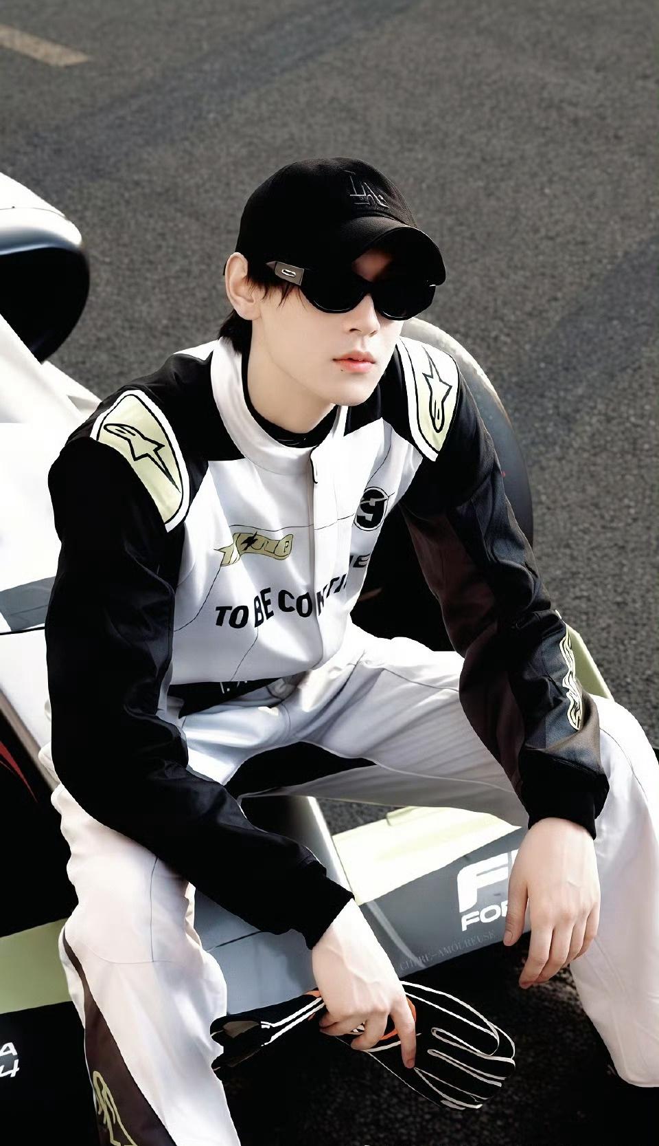 txn田栩宁猫人品牌代言人 

看到她的时候，我想到了岁月静美你怎么长成这样？符