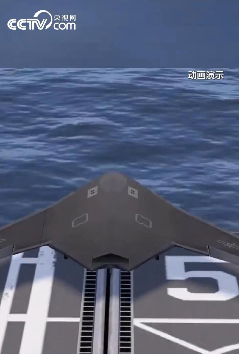 我相信日本自卫队内部人员称“日本有能力击沉福建舰”。但国防部发言人为什么又用“痴