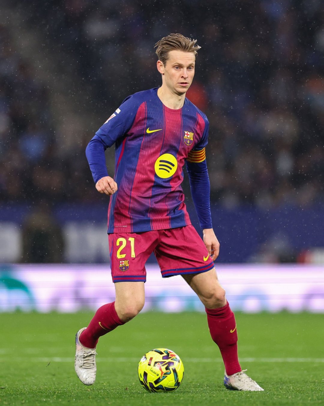 每体：弗兰基-德容预计将在4月11日对阵西班牙人的比赛中复出。巴萨至死不渝红蓝魂