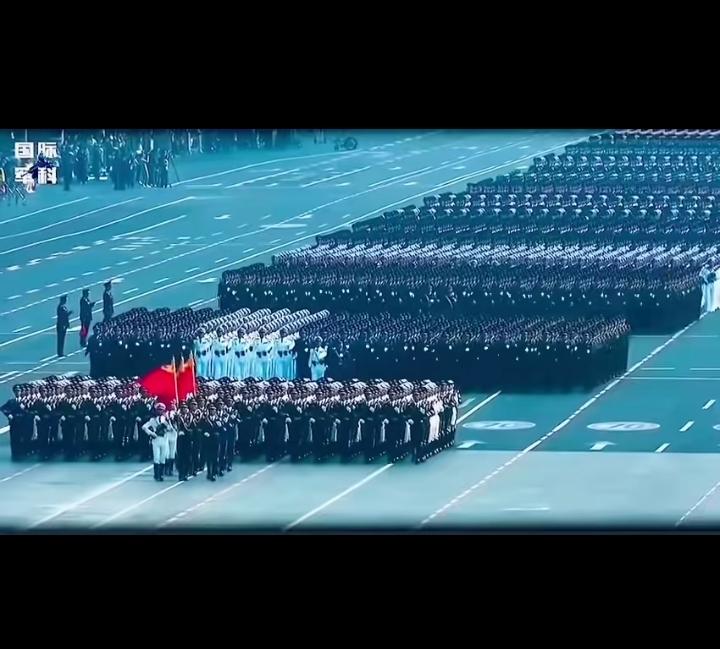 每次阅兵我都从头认真看到尾，看的热血沸腾，太好看了，比任何剧都好看！我们人民解放