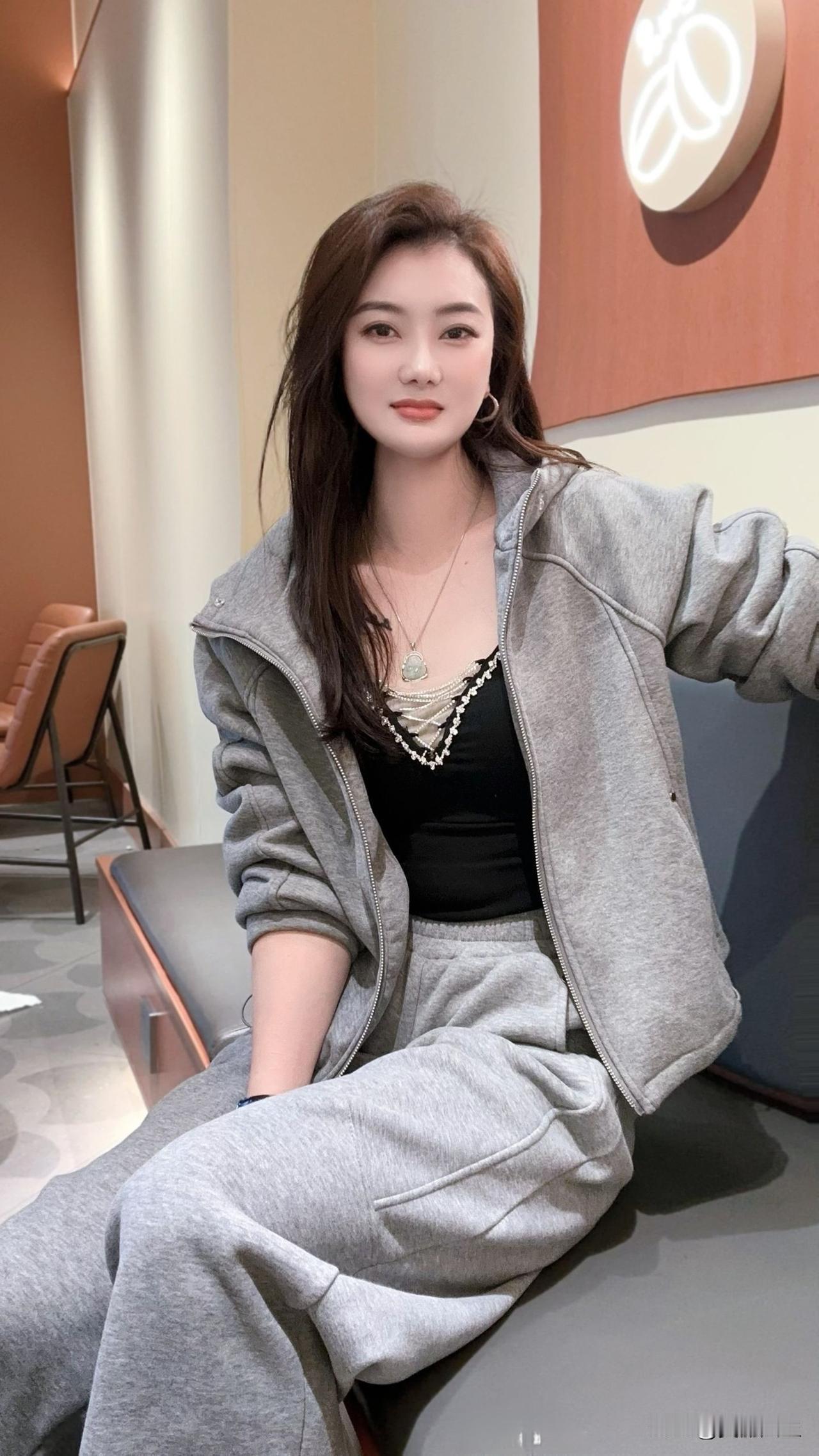 一杯莓烦恼
告诉你
桂林不冷[/得意]