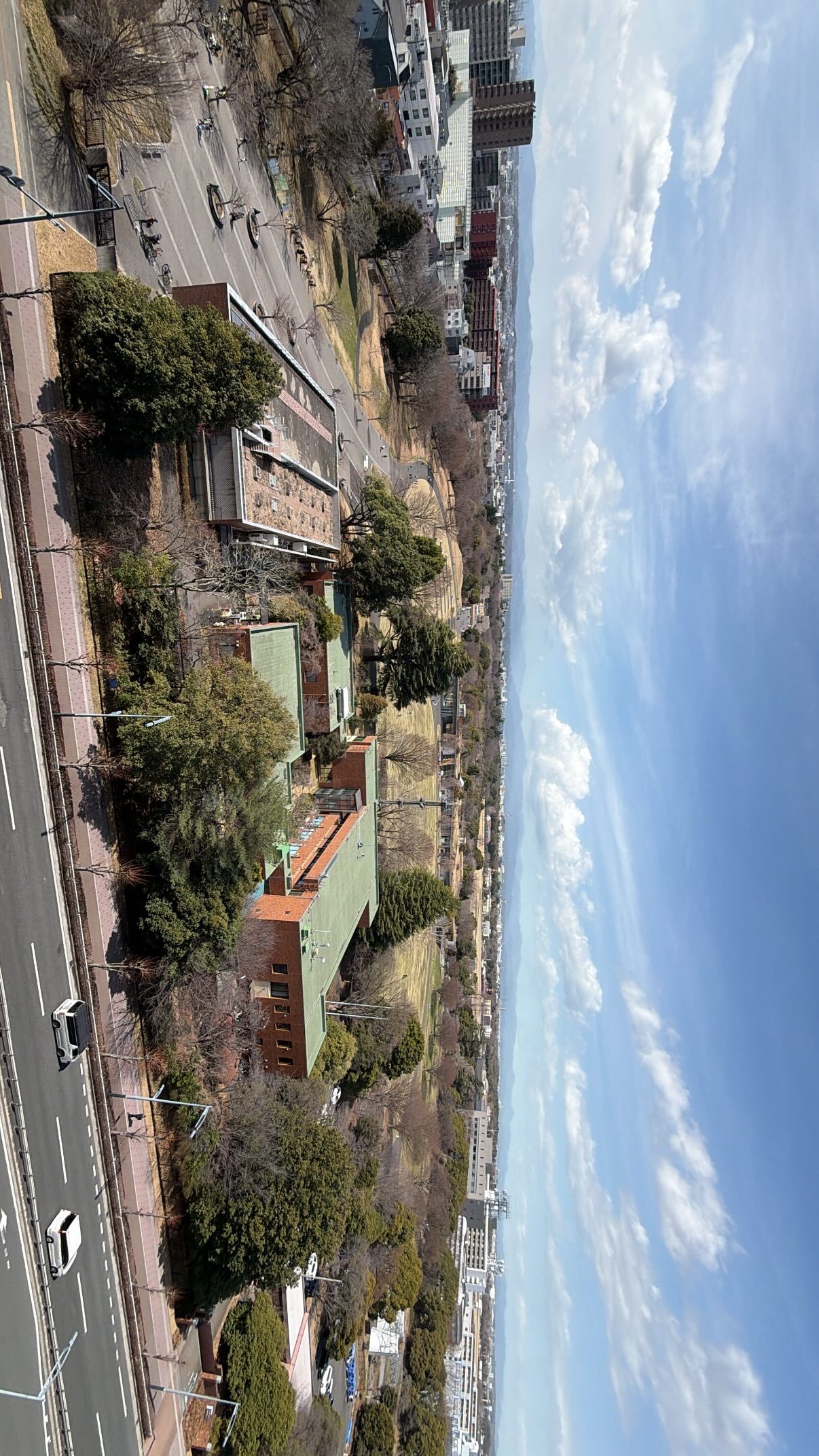 “CB百蓝_。260307李东海 ins story更新： 