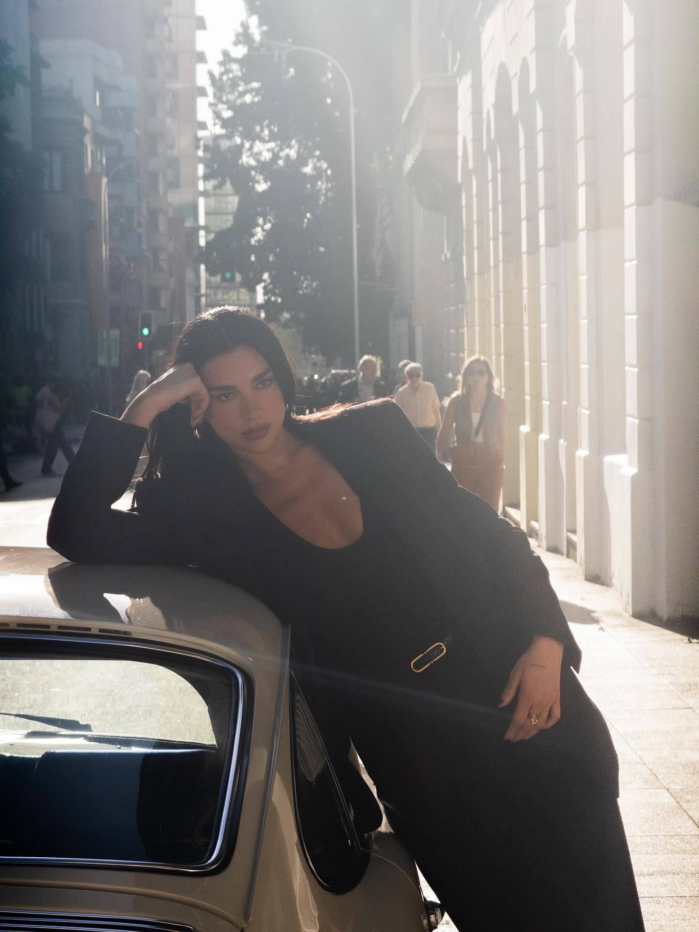 啪姐Dua Lipa全新代言大片，老公姐级别！！ ​​​