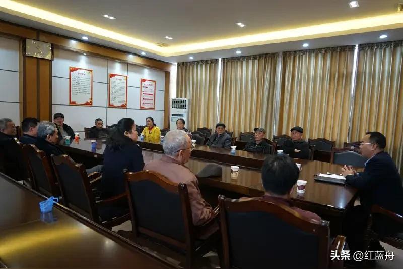 县区级职位称谓“降级”是回归本源

        据悉，江苏等地不少地方，对官