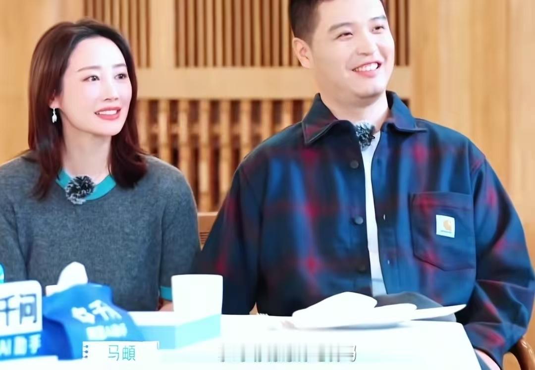 马頔跟李纯求婚的视频首次公开，伊能静看了直呼马頔好宠！
马頔：“李纯，你愿意嫁给