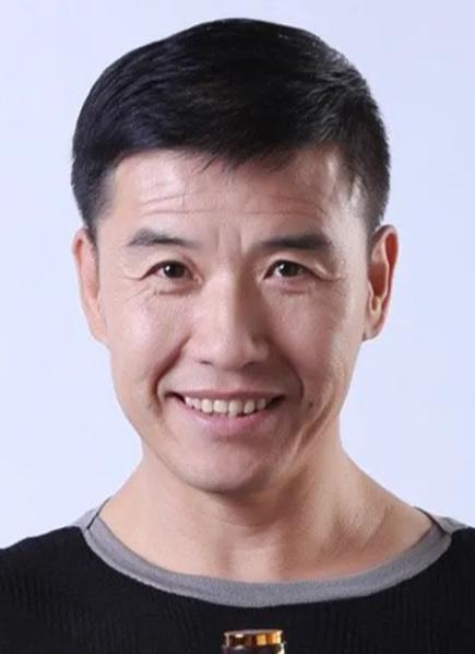 赵本山的一生中，收了将近70个徒弟，其实真正被他逐出师门的，也就两个。其中一个就