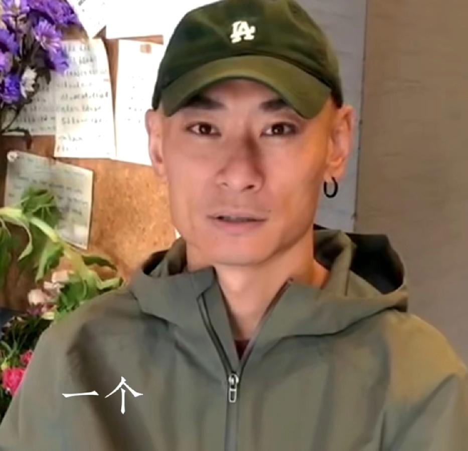 叶松源，长城敲日本太鼓乐团创始人，再道歉解释，也是日本鼓！
这家伙就是学日本太鼓