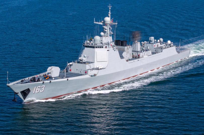 8月12日，中国海军红河舰与印尼海军护卫舰，在台岛以东海域顺利完成联合通航演练，