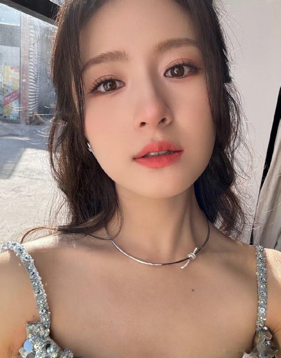 #李兰迪否认喝酒多#好美丽好可爱的小手办！！​​​