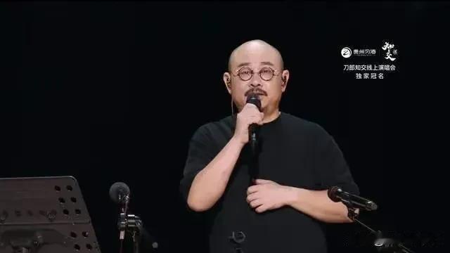 在合肥首场演唱会上，刀郎用《德令哈一夜》，作为演唱会开场歌曲。这首《德令哈一夜》