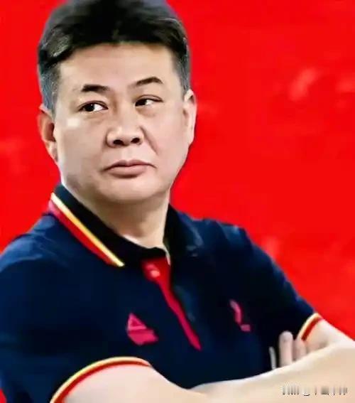 有人说蔡斌与赵勇用人截然不同，蔡斌吃了重用老将的亏，赵勇吃了重用新人的亏！我不认