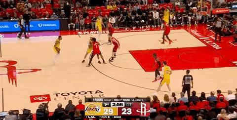 斯玛特三分！！！ 湖人打出9-0高潮！湖人vs火箭