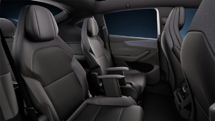 特斯拉ModelYL正式发布 特斯拉Model Y L正式发布，续航751公里，