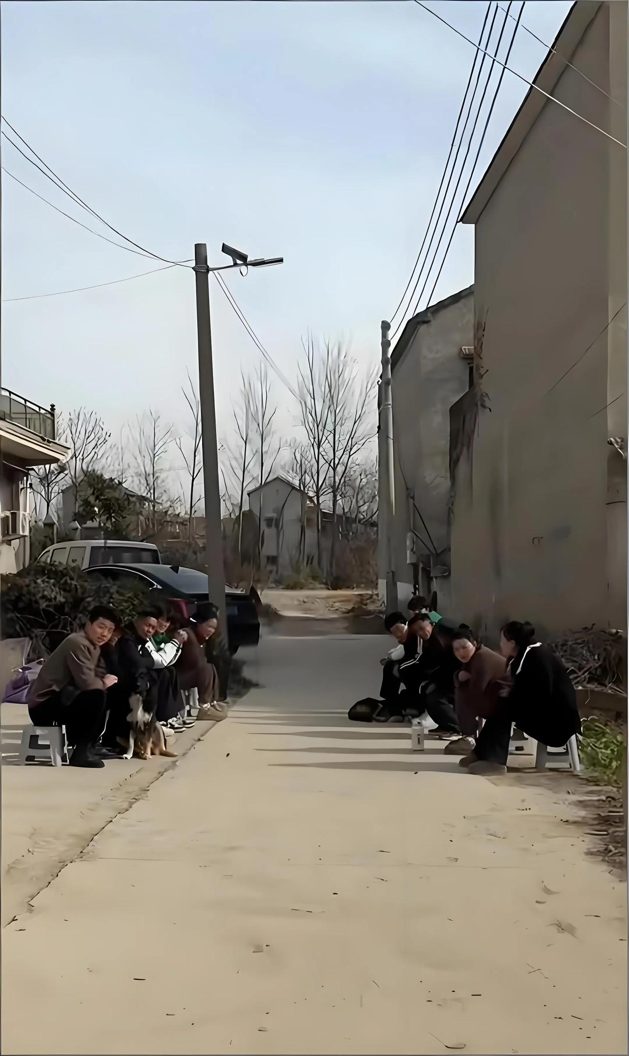 别人是提钱回家过年，而我是提前回家过年！没挣到米，刚到村口把我吓了一跳！这可咋整