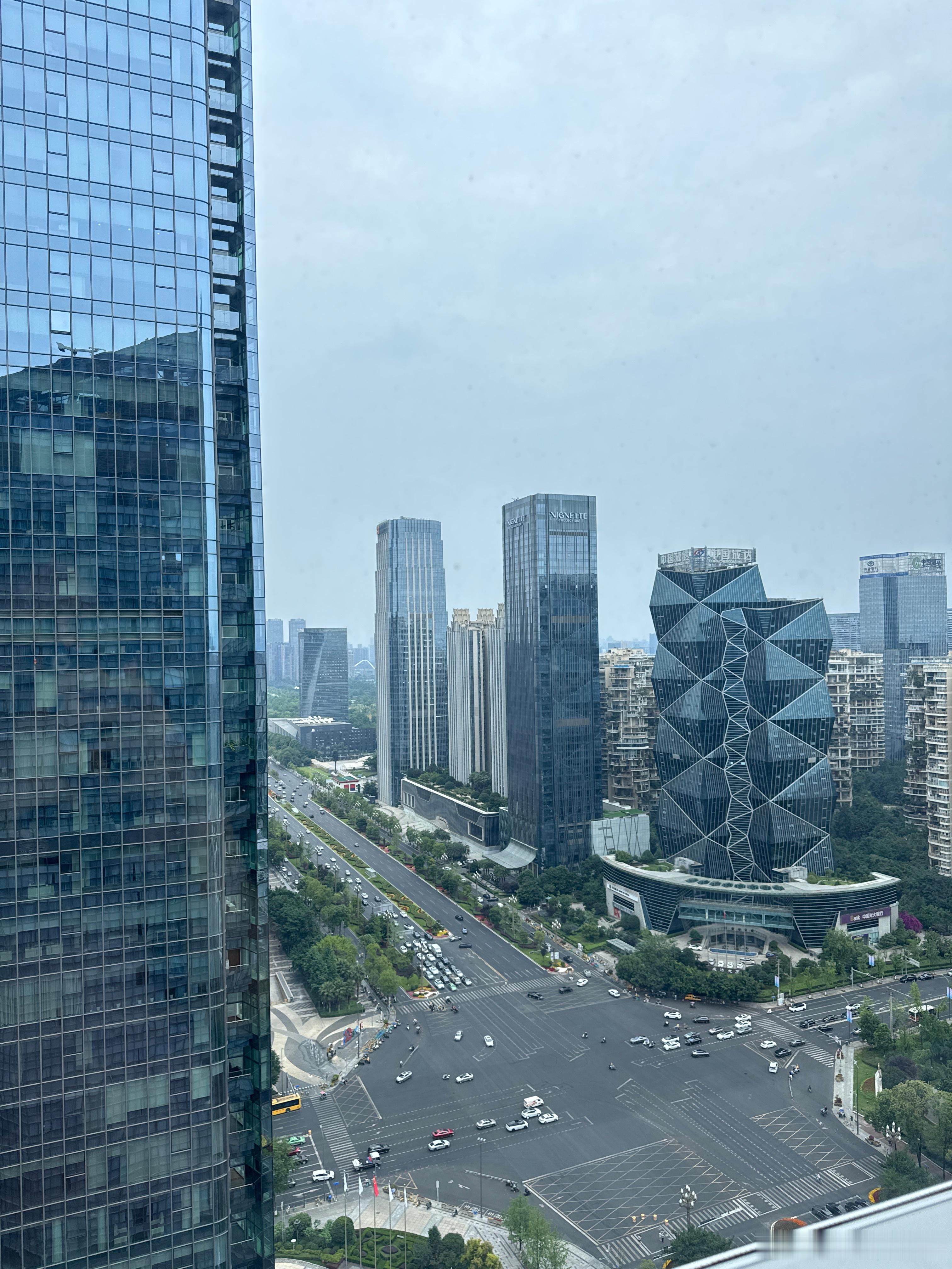 已就位！就等看明天的nova 16系列和全场景新品啦～不知道会不会见到