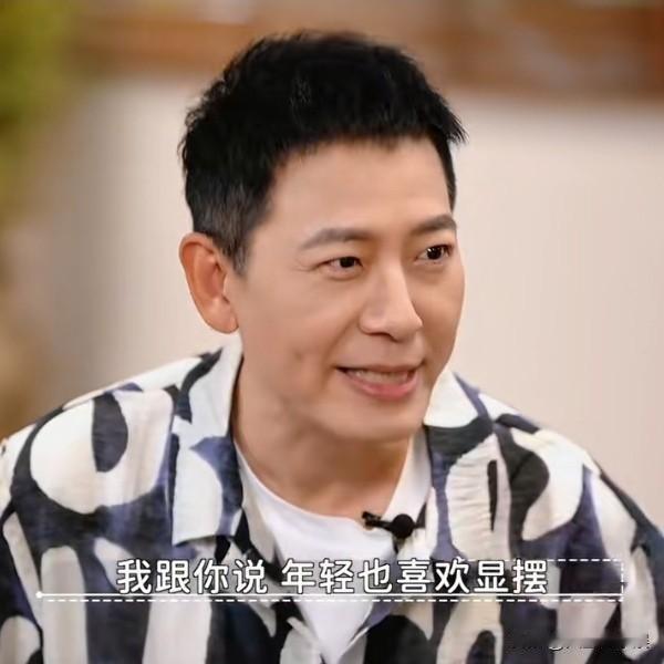 周杰说：“我对老戴（戴军）印象最深的事，就是他带我去租房子。《还珠格格》火了之后