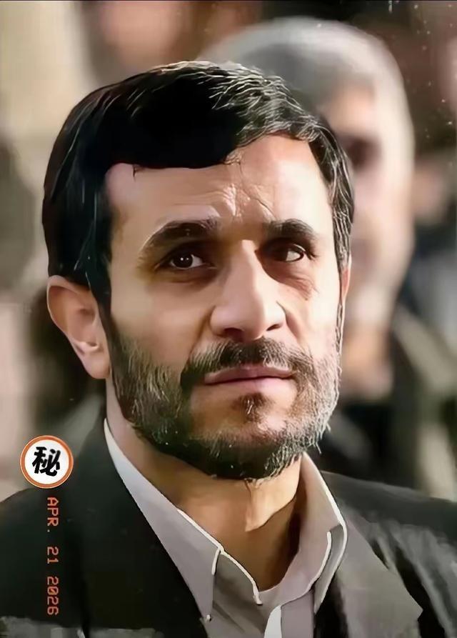 伊朗塔斯尼姆通讯社爆出大消息，巴基斯坦内政部长穆赫辛·纳克维又飞到了德黑兰，这已
