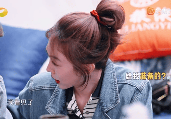 丁禹兮土象女天菜 丁禹兮的浪漫从不是华丽辞藻，是逛菜场顺手带的那束花，是用废罐头
