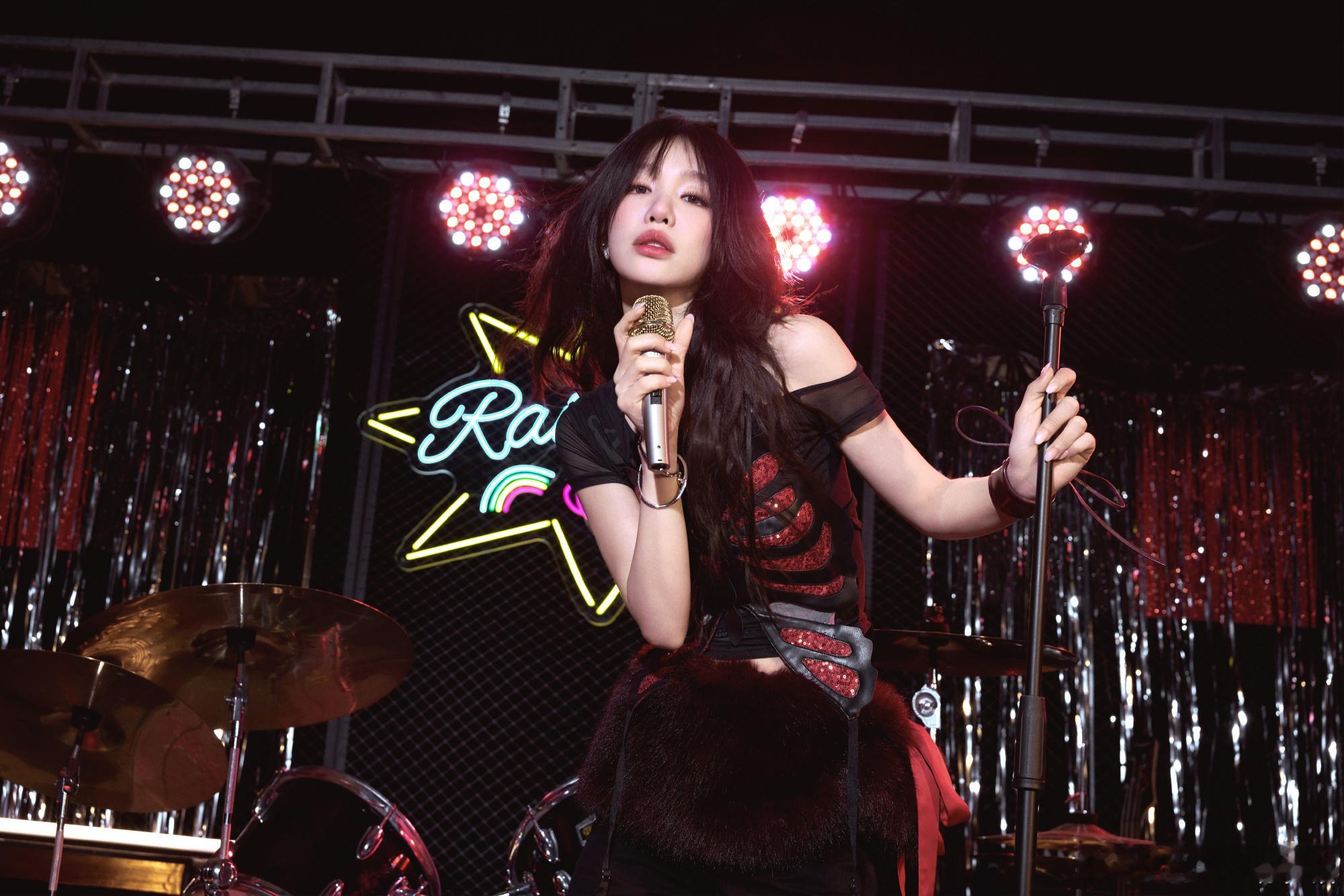 徐梦洁在浪姐推荐了金华火腿看到徐梦洁在浪姐上推荐家乡，我真的被她的可爱打败了！她