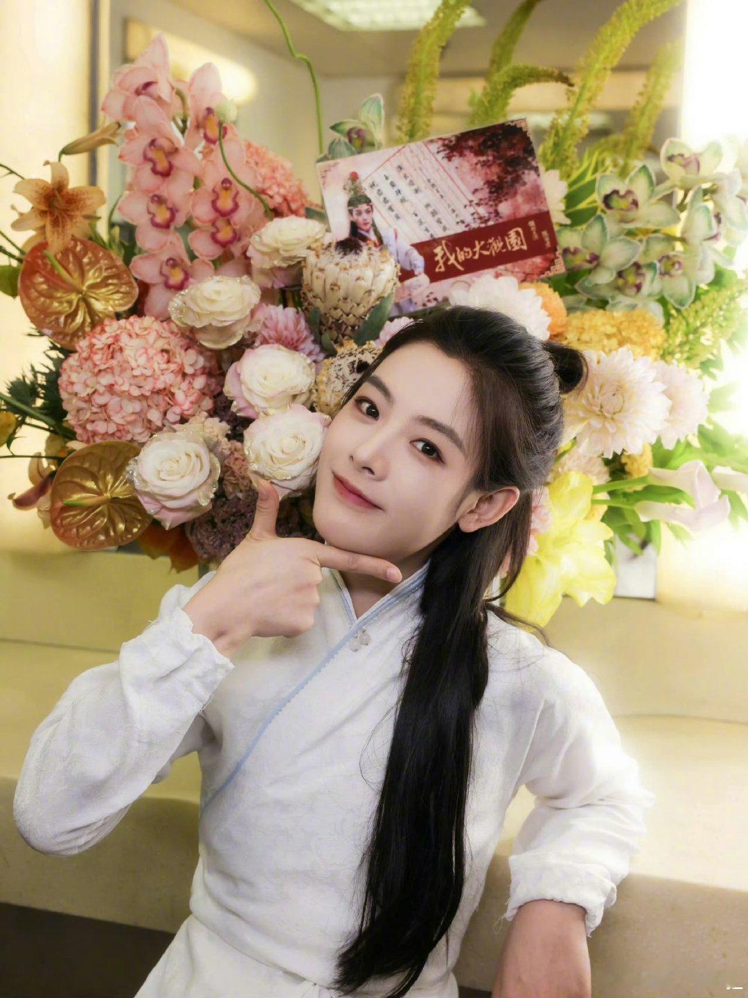 陈丽君被更多人看到了陈丽君镖人救场惊呆导演陈丽君被更多人看到了，优秀努力值得被更