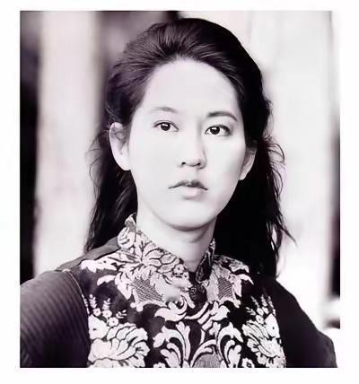 南京大屠杀时，日军奸污妇女到什么程度？华裔女作家张纯如曾在书中写道：“在南京，没