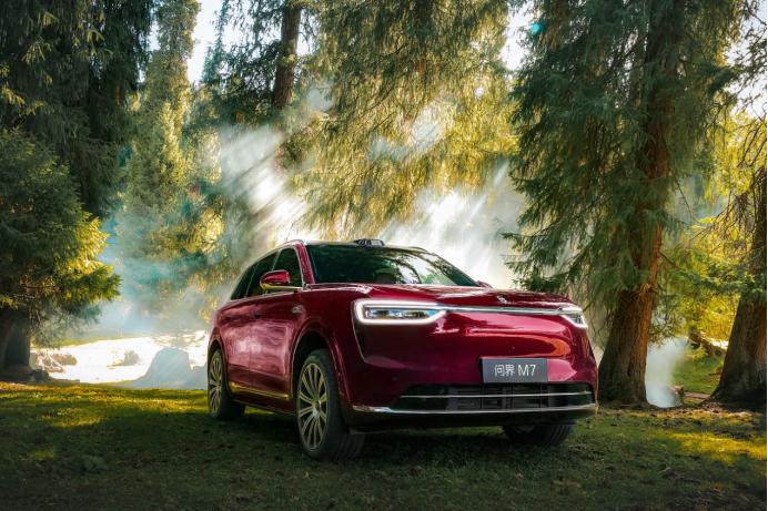 春天露营风这么火，没台能装能玩的车真不行，问界M7直接把春日露营体验拉满。343