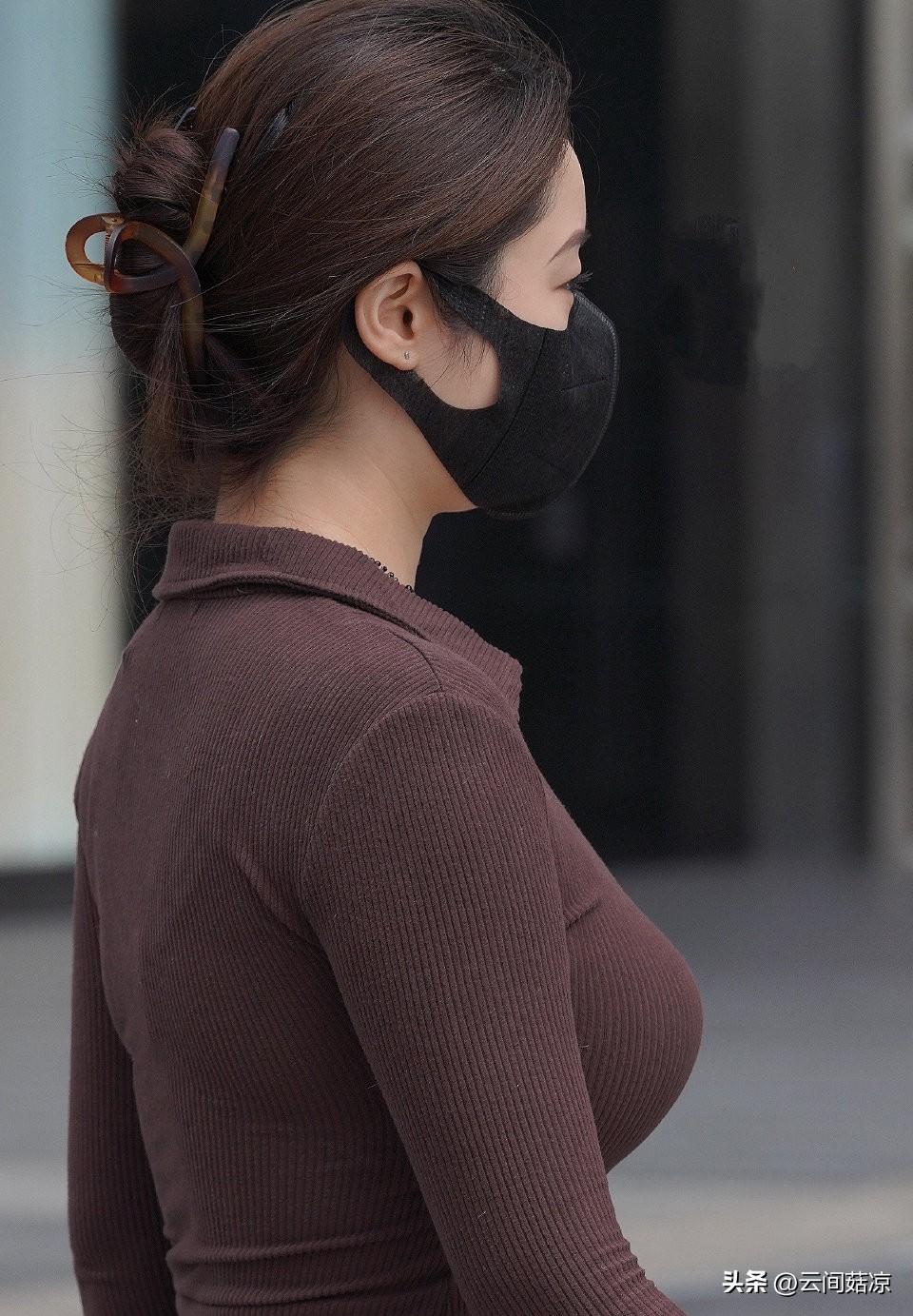 爱拍照的女生到底有多迷人呢?姐妹这种身材是我梦寐以求的 ​​​