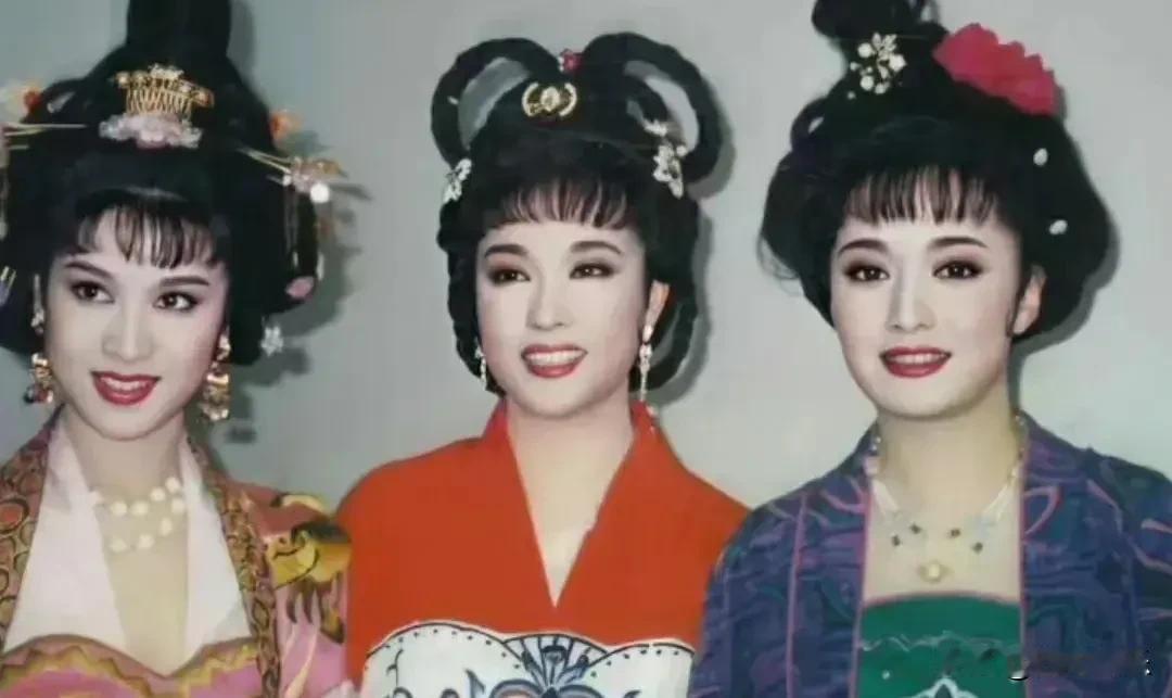 后宫三巨头：权斗下的绝美合影曝光。
四和娱乐:关注
后宫风云：王皇后、武则天、萧