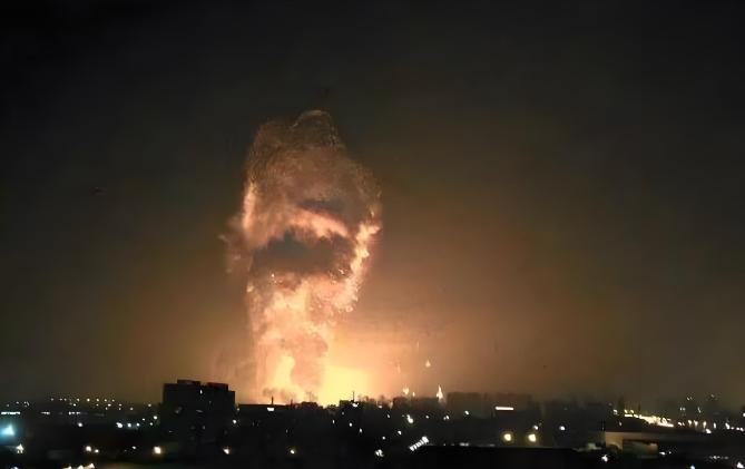 “榛树”炸穿储气库，证明了俄罗斯不再打表演战，这一发，是正面对欧洲能源命脉下刀。