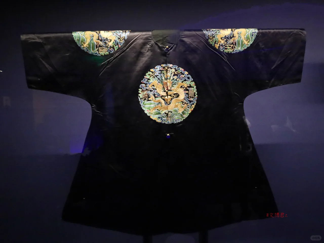康熙皇帝六十大寿穿的礼服什么样