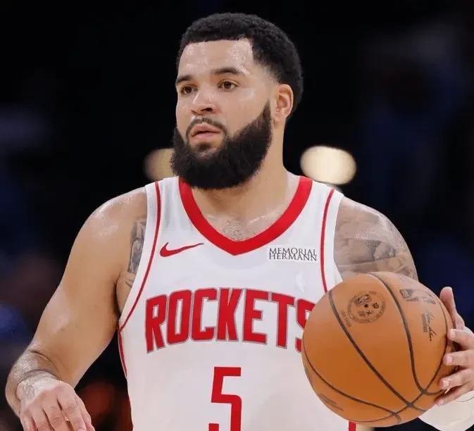11月26日，NBA发生了一件大事，火箭队的范弗利特因为在比赛中说脏话被赶出场，