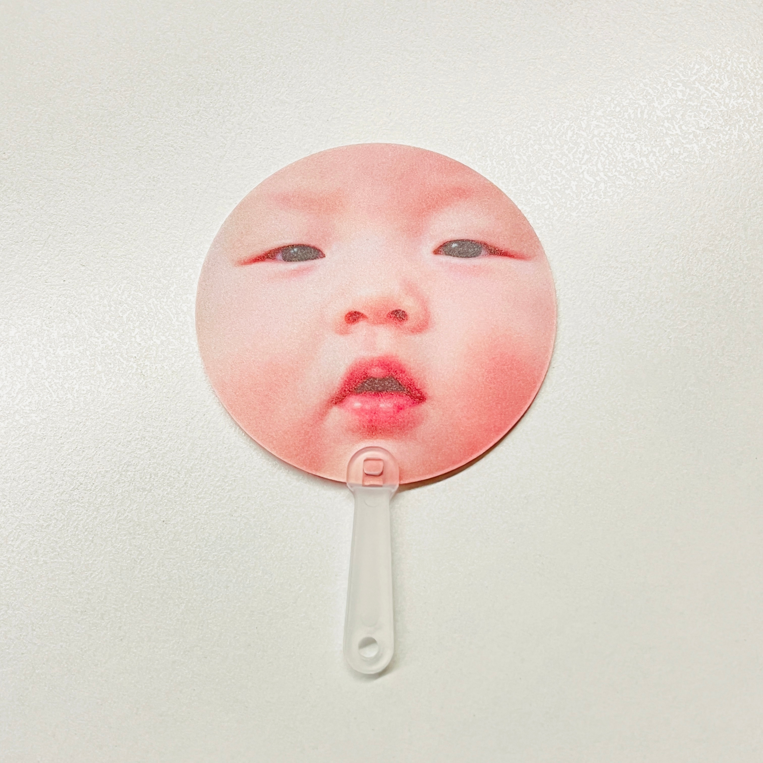 周边赠品5cm小扇子，可以当挂件 