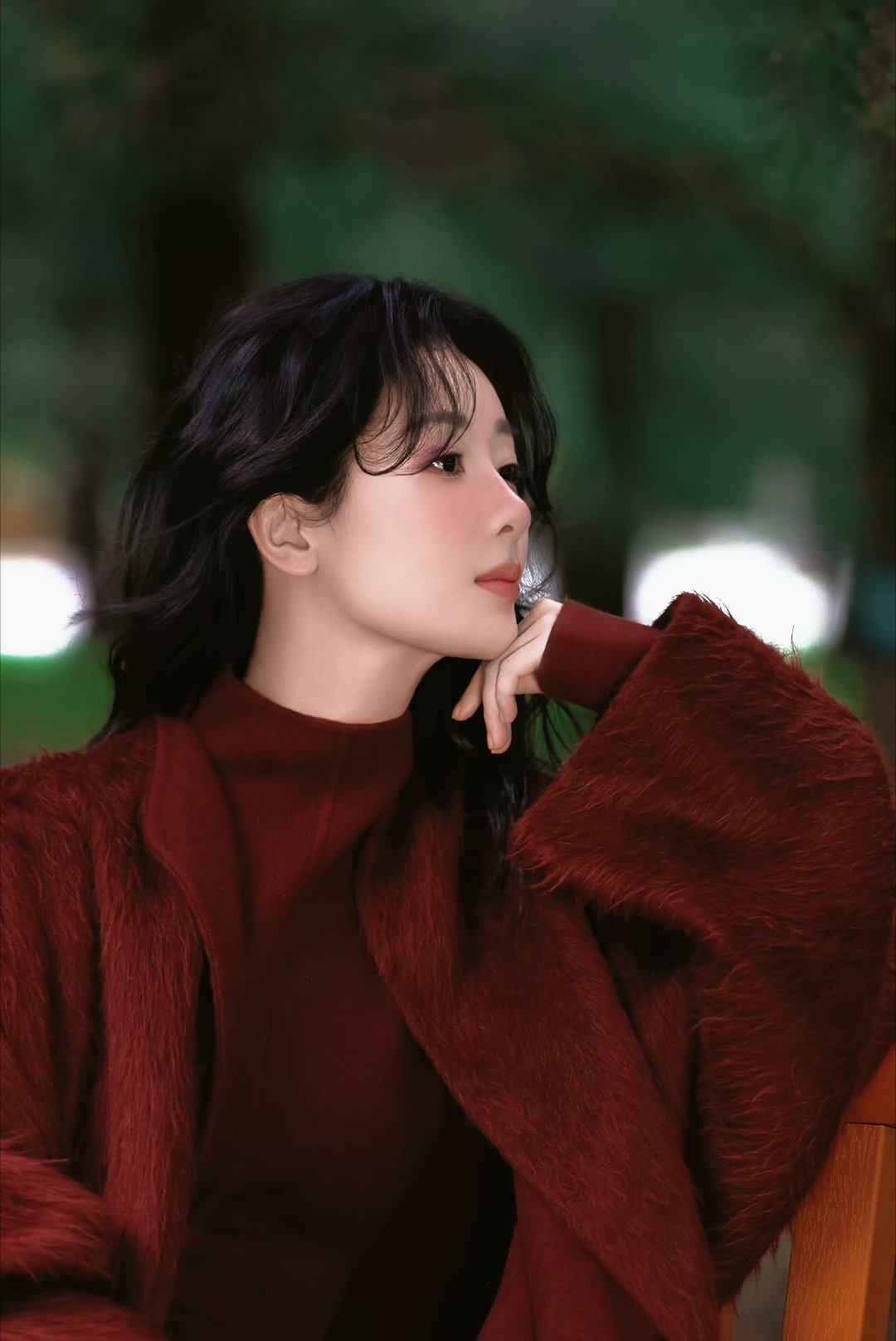 杨紫 杨紫董竹君  杨紫玉兰花开君再来 希望你这个宝贝，始终有追逐的勇气，嘟嘴卖