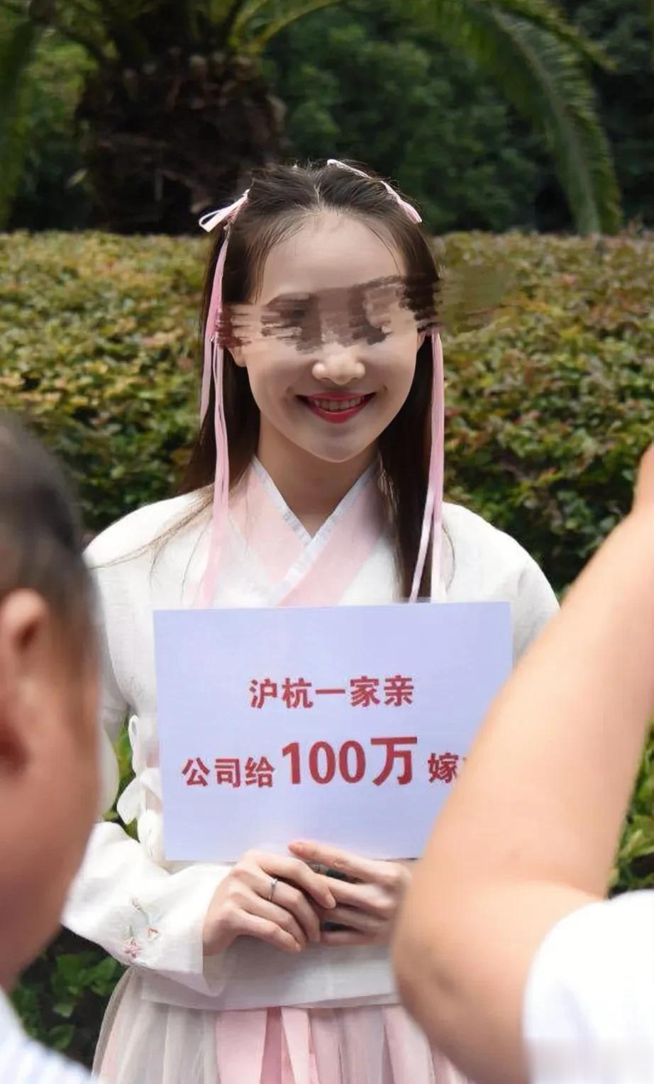有人说，如今离婚的女人很吃香，二婚带娃不愁嫁，真是这样吗？

这种情况确实存在，