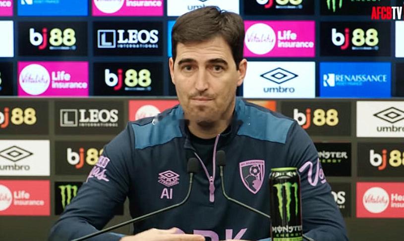 北京时间今晚23时，伯恩茅斯将在英超第15轮主场迎战切尔西，主帅伊劳拉出席了赛前