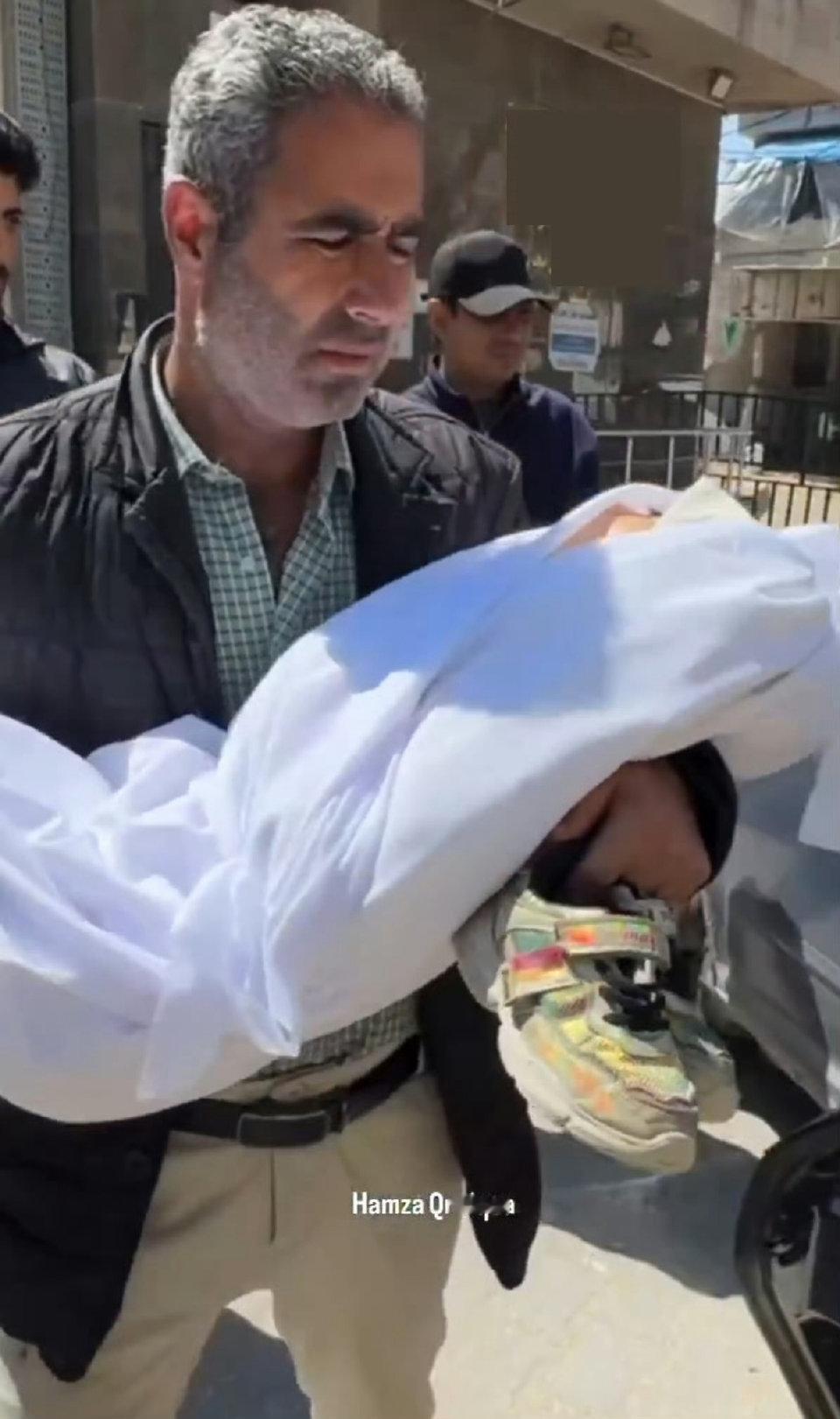 令人发指！以军当着学生面打死加沙小女孩，无辜生命惨遭屠戮
 
　　加沙地带再曝骇