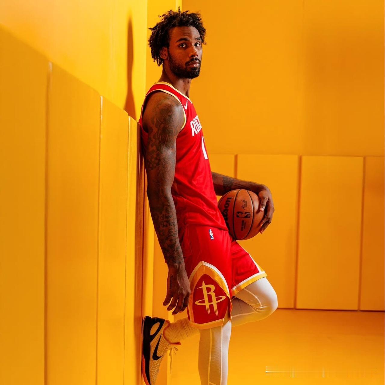 一夜之间！NBA 传来多则火箭队相关消息

1、据名记 Jake Fischer