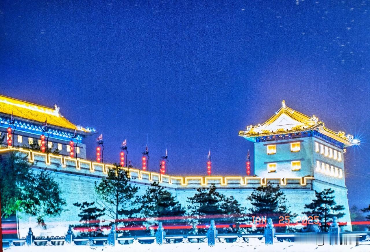暖阳高照迎新年。