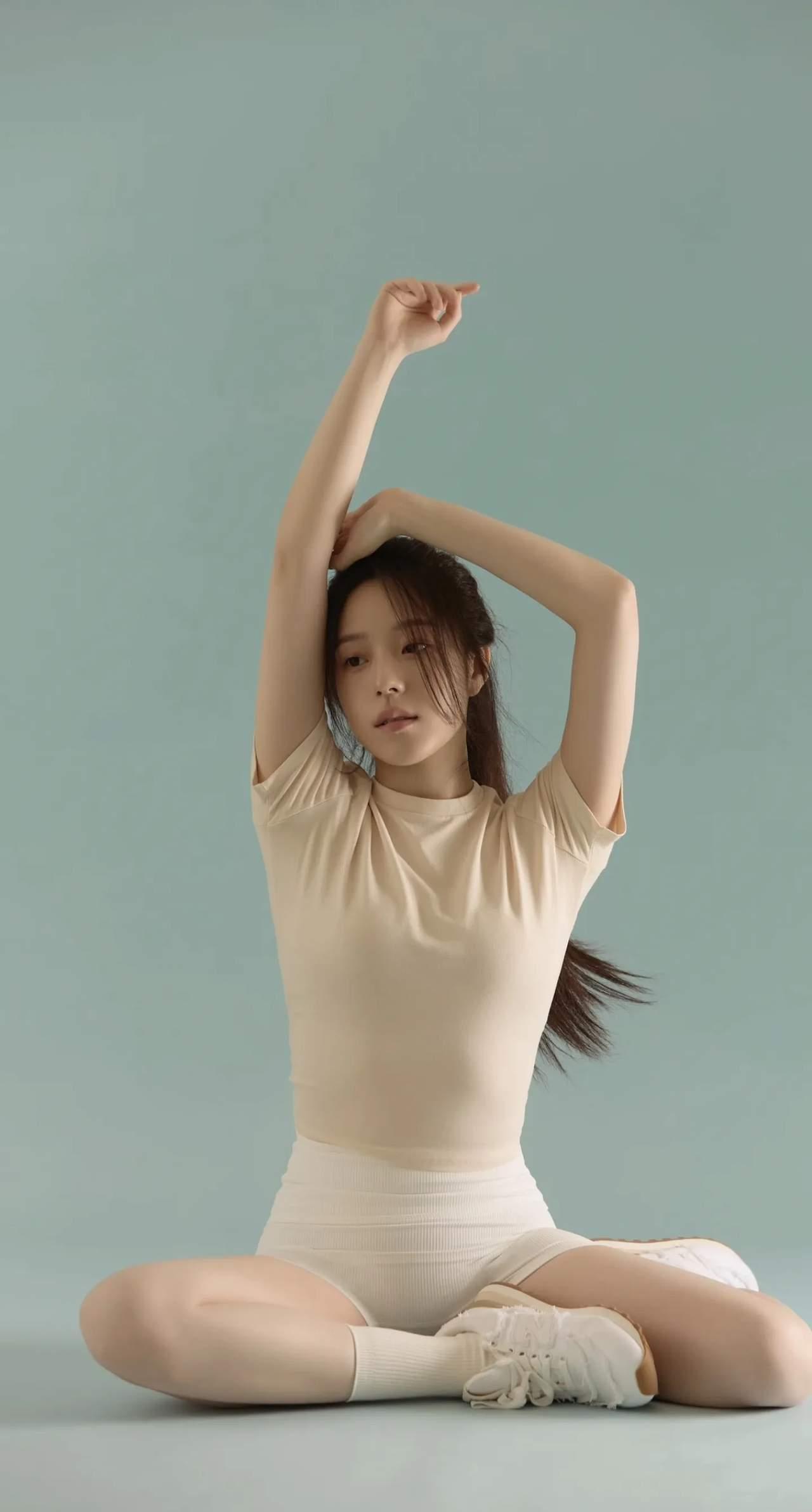 优雅芭蕾舞者，轻盈姿态，尽显艺术之美。如何成为自信、优雅的气质女神? 有人说健康