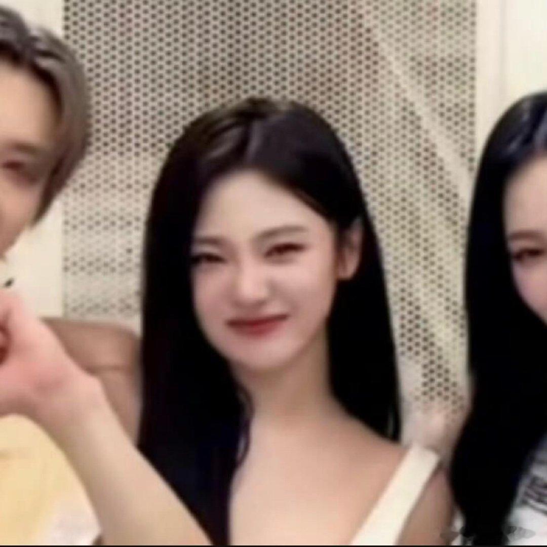 皱皱巴巴的小美猪呀 
