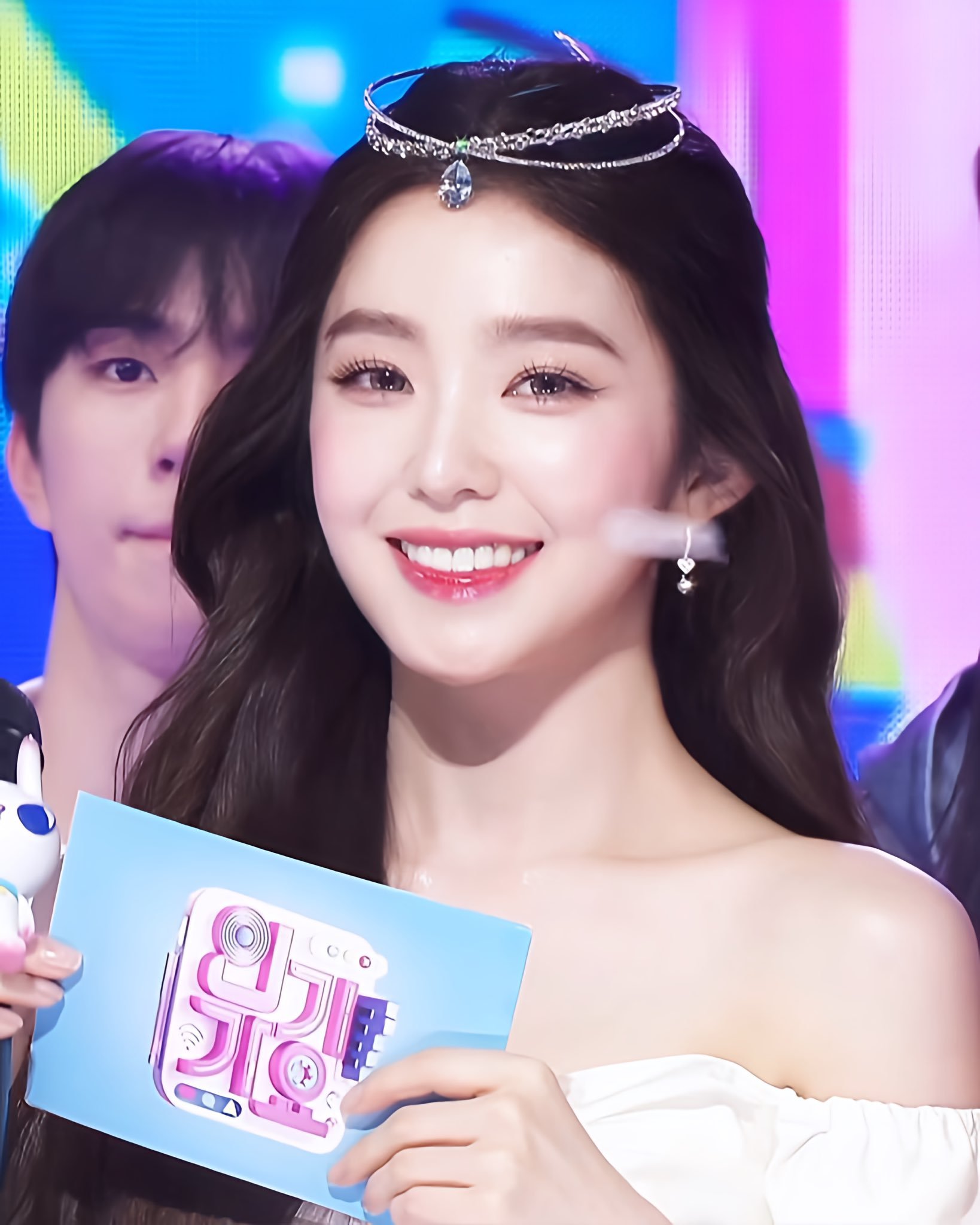 感觉世界都亮了…🐰✨*裴珠泫 Irene ©️preciousrenebae 