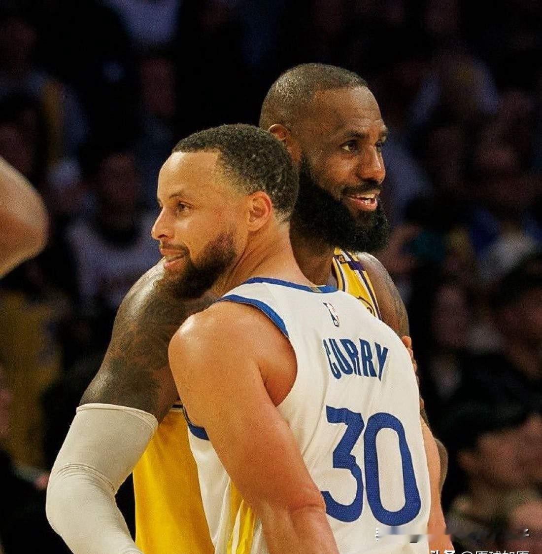 NBA两大现役传奇，一个2年1.367亿美元提前续约，一个又要开始流浪，下家是谁