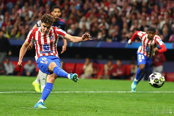 马竞1比1阿森纳 等到次回合阿尔瓦雷斯来到酋长球场，阿森纳球迷的心态就更复杂了。