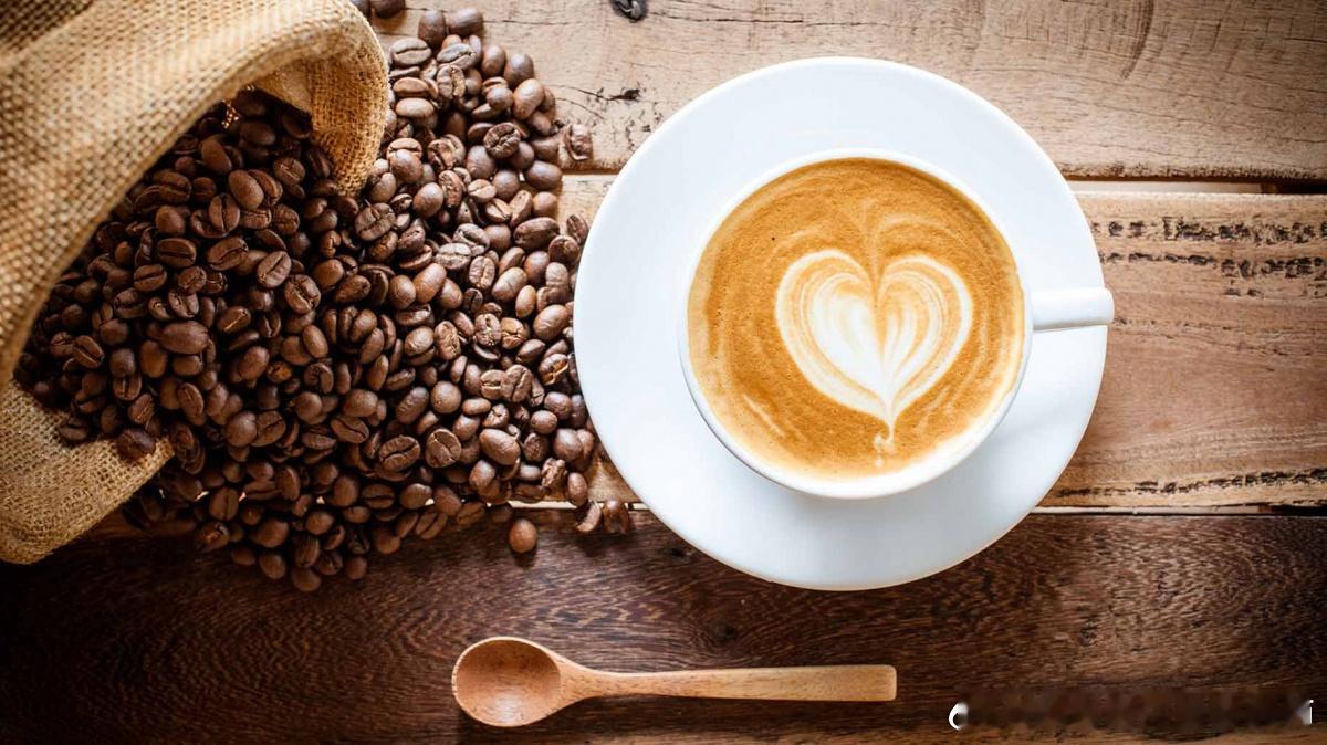 #喝咖啡建议一天别超过1200毫升# 很多人都喜欢用咖啡☕️“续命”，关于咖啡☕