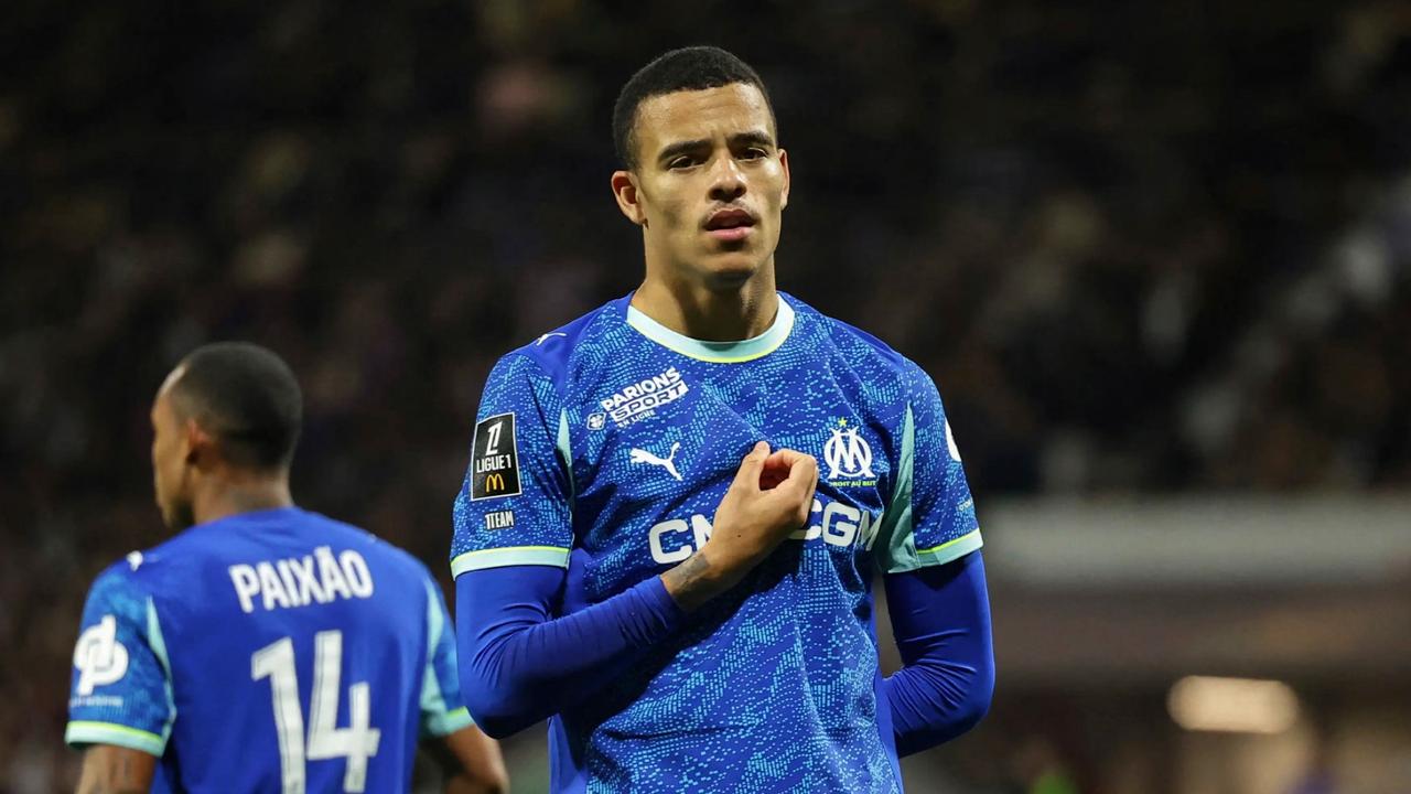 英媒消息，马竞密切关注格林伍德的动向，并将其视为阿尔瓦雷斯的潜在替代人选。
曼联